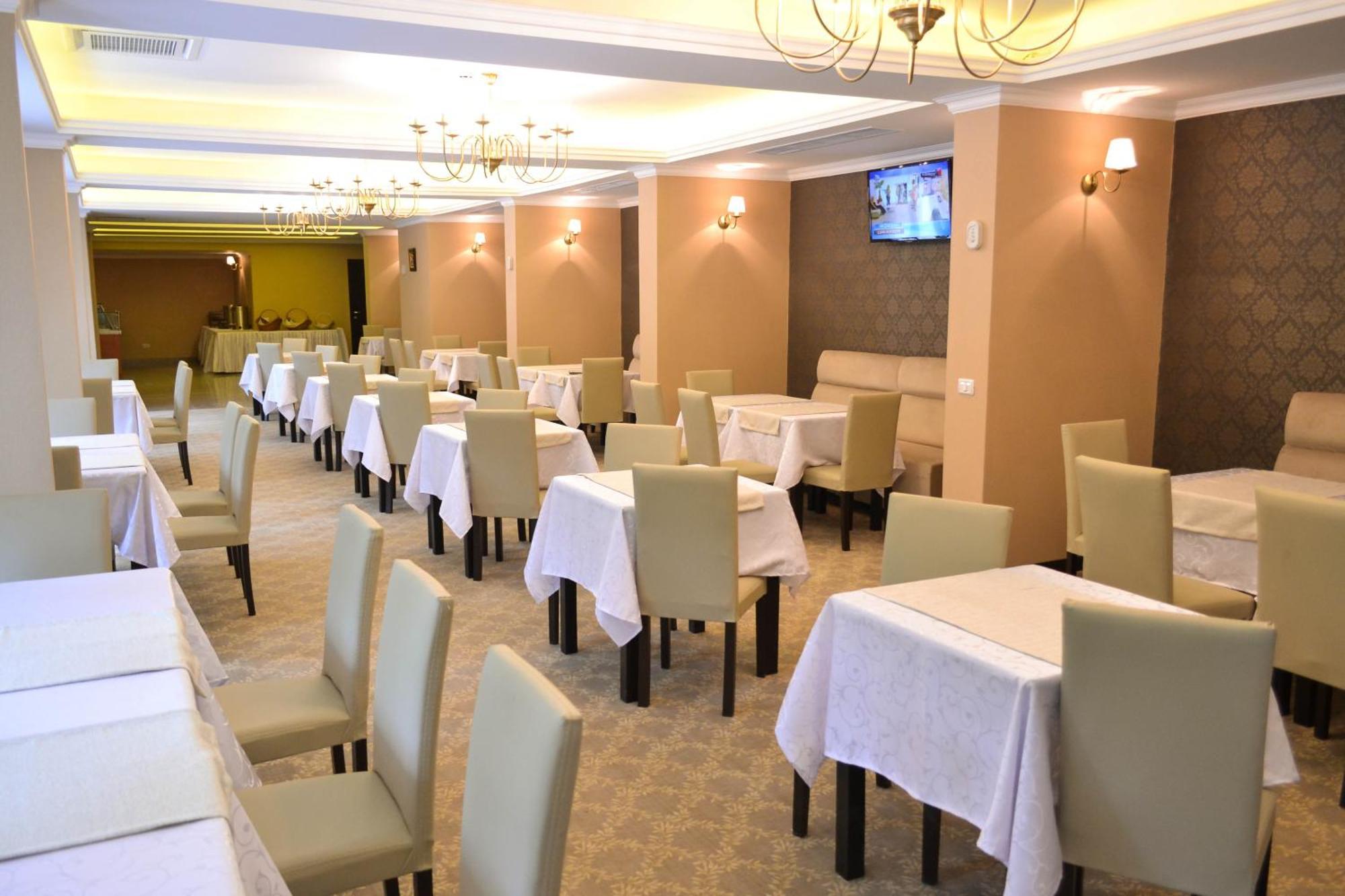 Hotel Hart Predeal Bagian luar foto