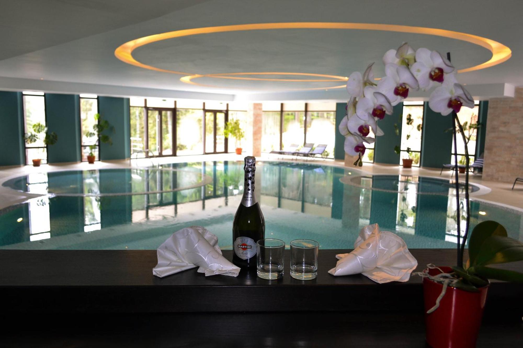 Hotel Hart Predeal Bagian luar foto