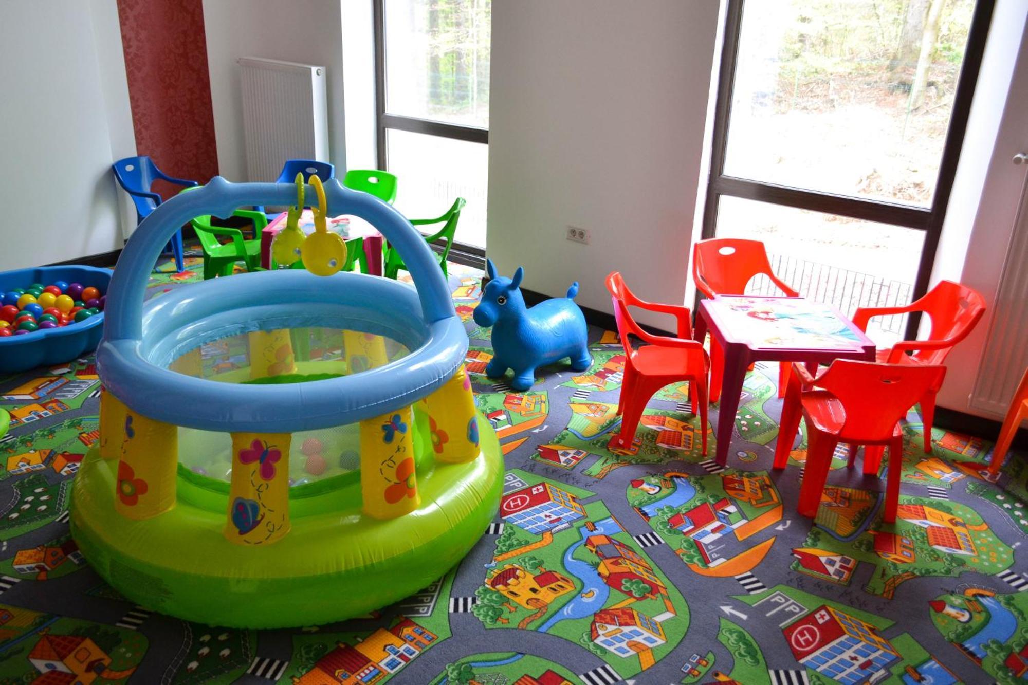 Hotel Hart Predeal Bagian luar foto