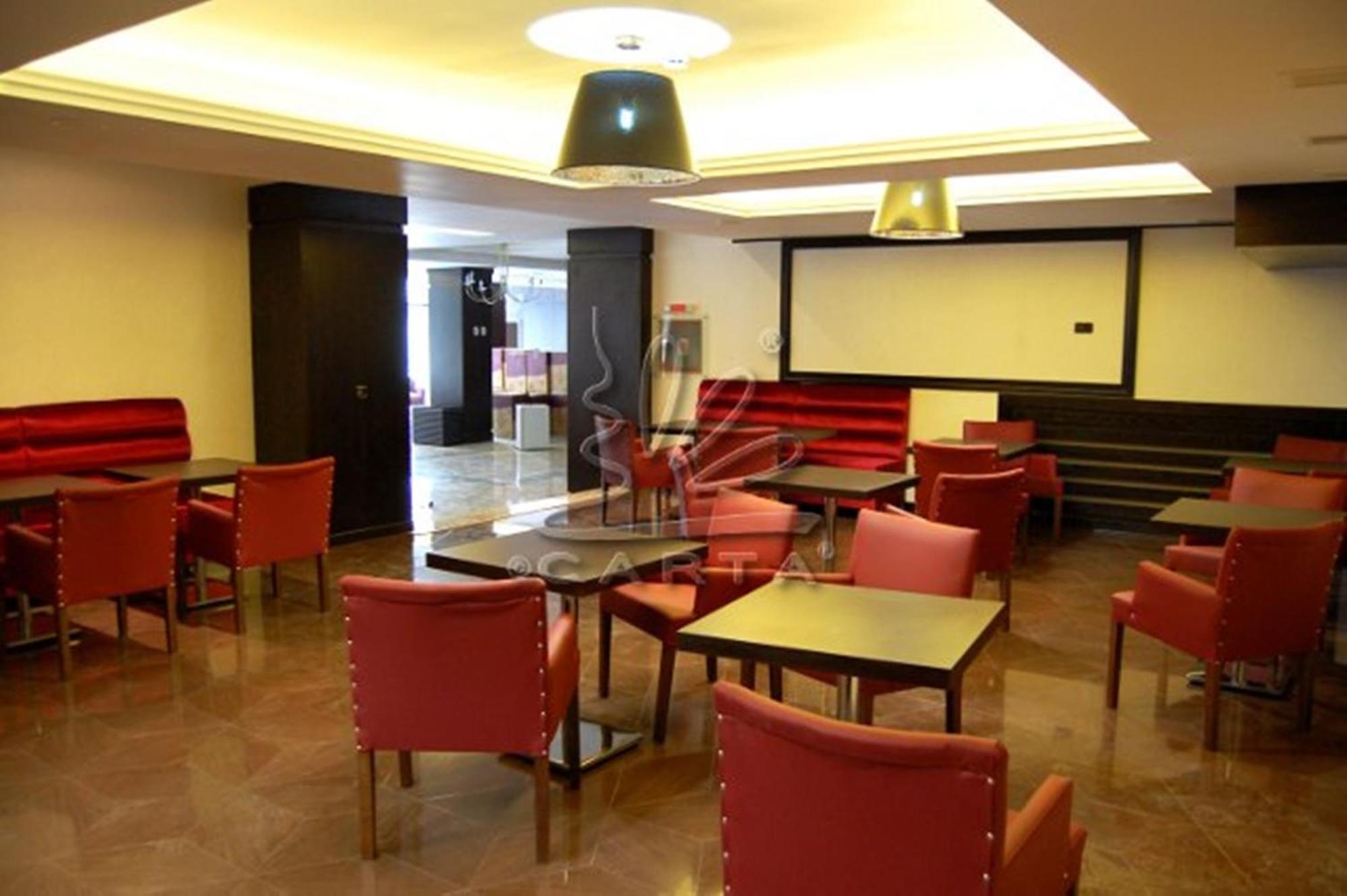 Hotel Hart Predeal Bagian luar foto