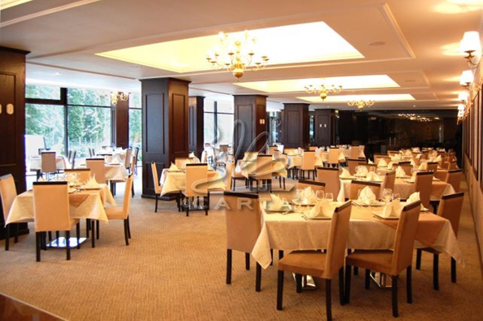 Hotel Hart Predeal Bagian luar foto