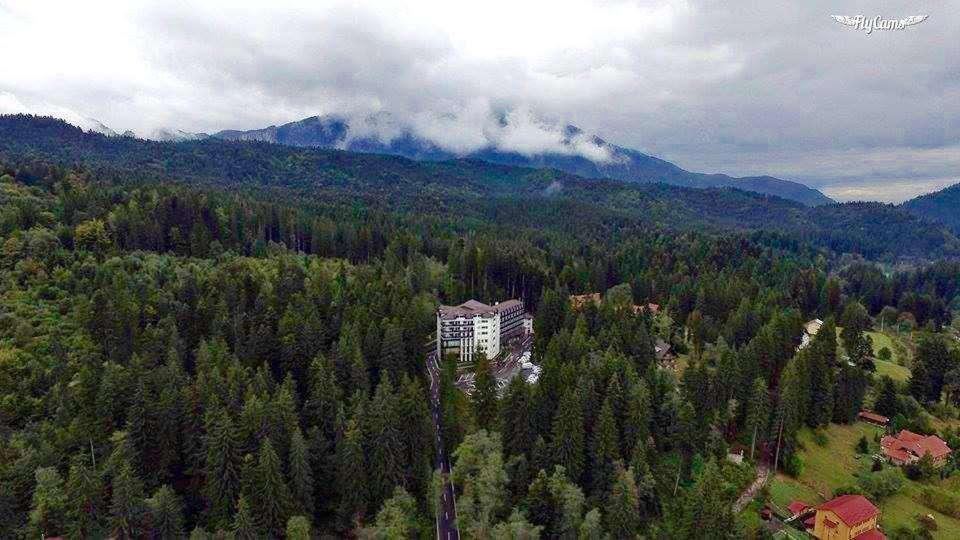 Hotel Hart Predeal Bagian luar foto