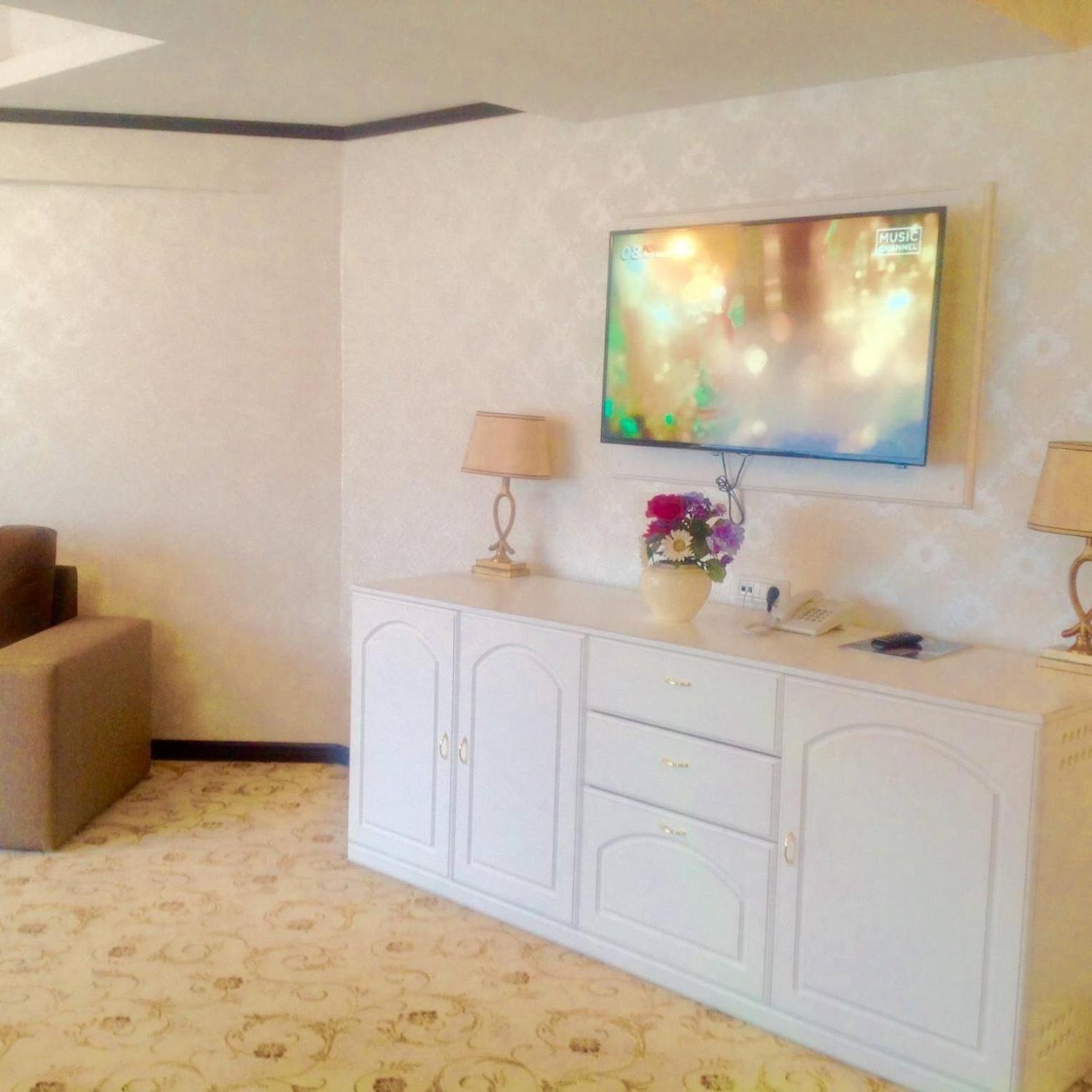 Hotel Hart Predeal Bagian luar foto