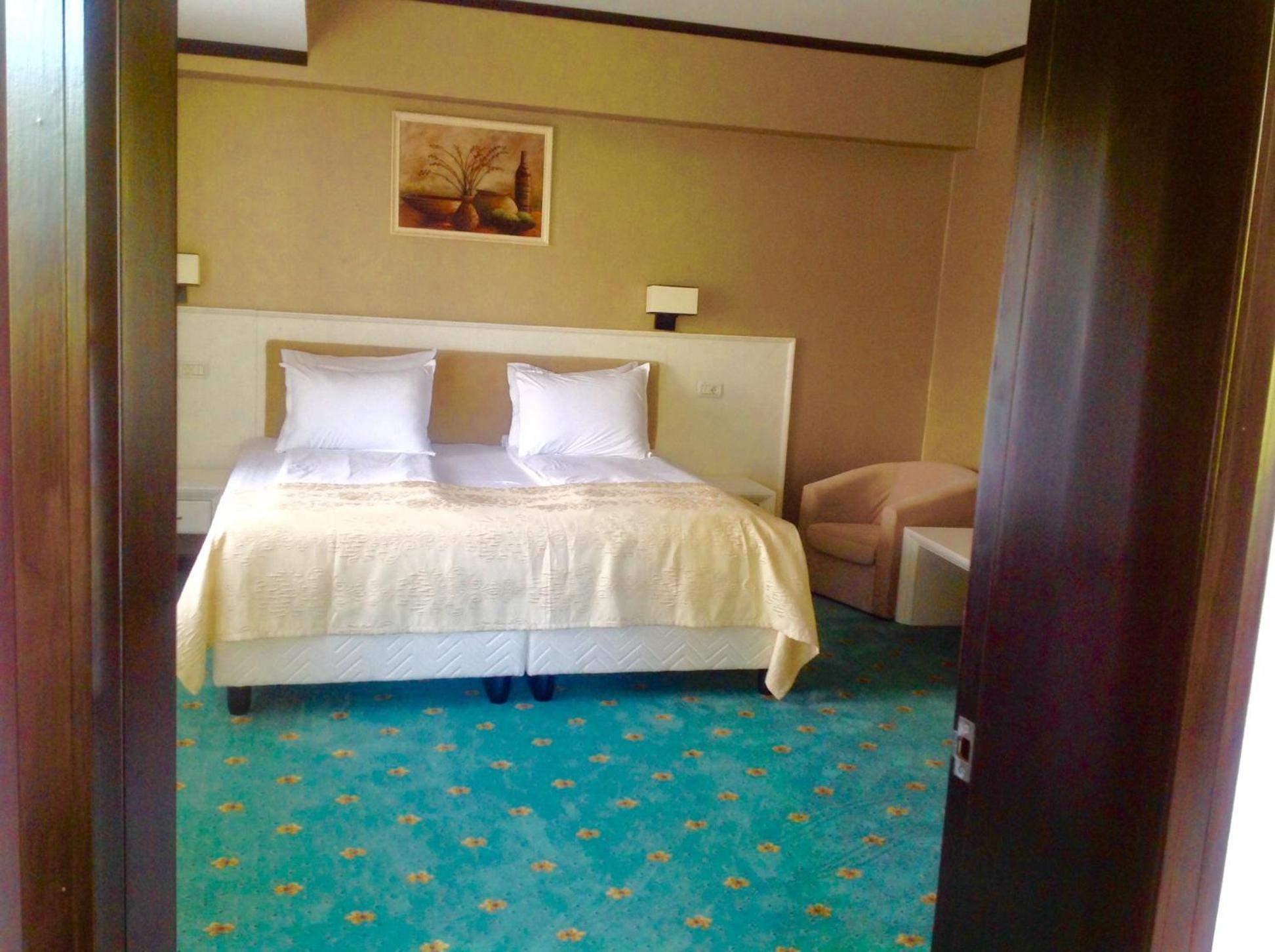 Hotel Hart Predeal Bagian luar foto